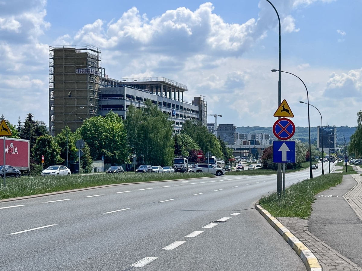 Rzeszów - Budowa piętrowego parkingu i lądowiska przy KSW nr 2 w Rzeszowie [maj 2026]