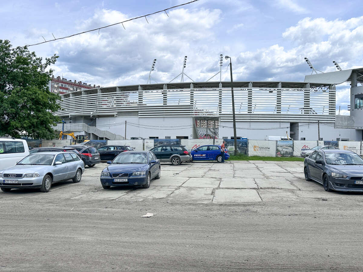 Rzeszów - Budowa Podkarpackiego Centrum Lekkiej Atletyki przy ul. Wyspiańskiego [maj 2026]