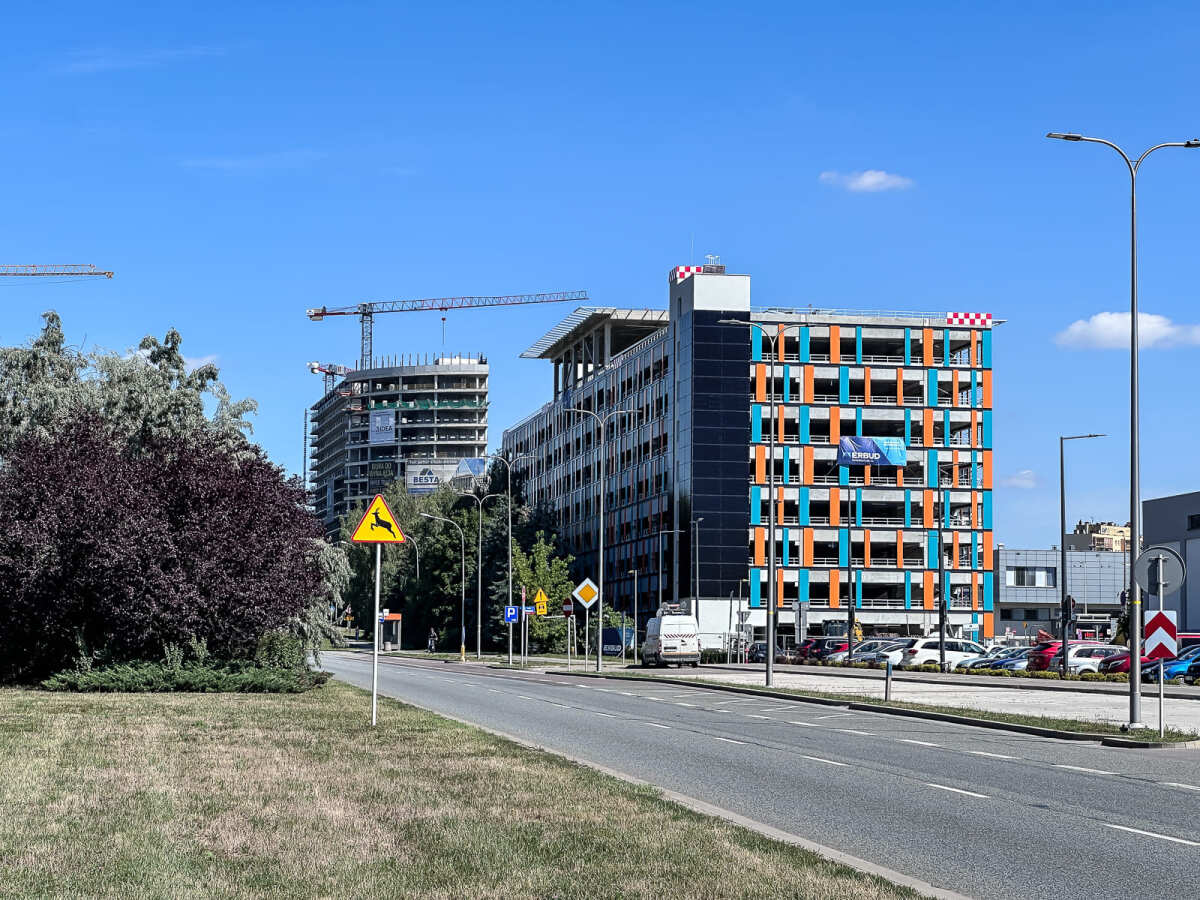 Rzeszów - Budowa piętrowego parkingu i lądowiska przy KSW nr 2 w Rzeszowie [lipiec 2026]