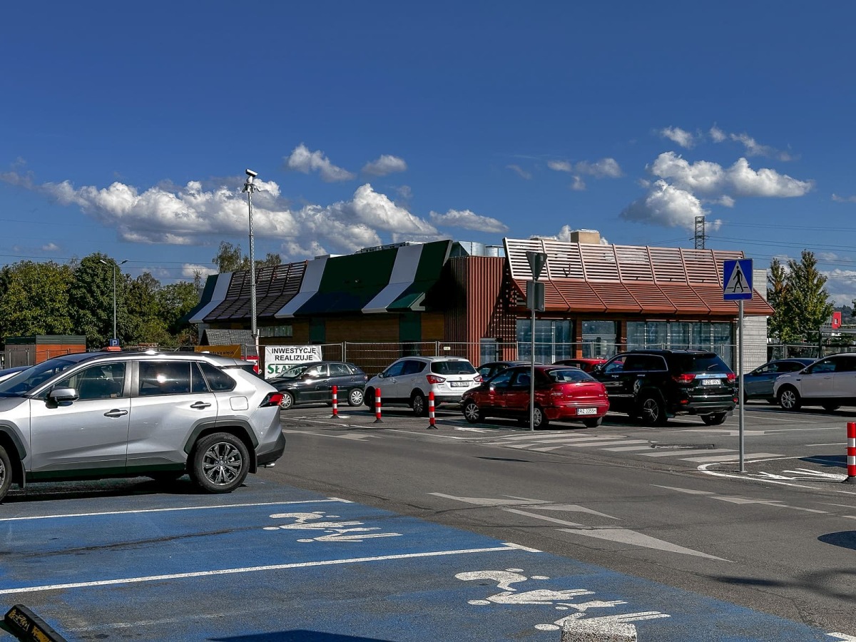 Rzeszów - Budowa restauracji McDonald's przy E. Leclerc Rzeszów