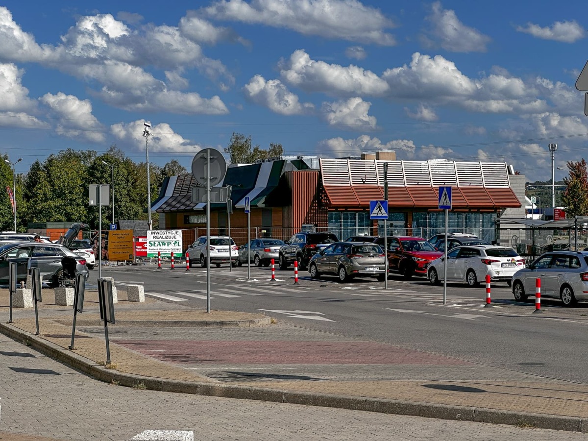 Rzeszów - Budowa restauracji McDonald's przy E. Leclerc Rzeszów
