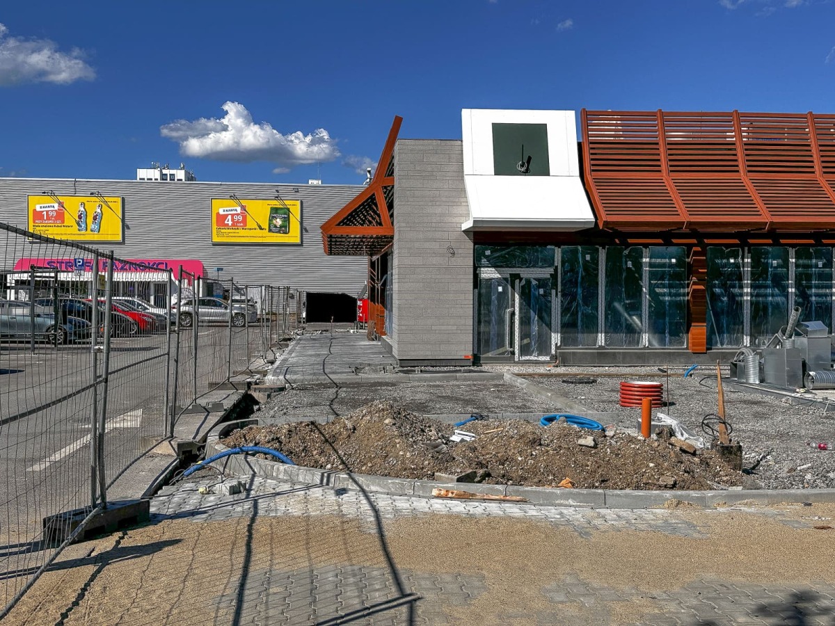 Rzeszów - Budowa restauracji McDonald's przy E. Leclerc Rzeszów