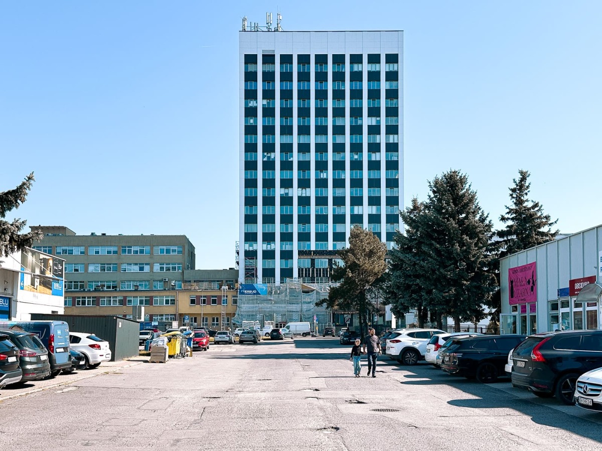 Rzeszów - Modernizacja 15-piętrowego biurowca na ul. Geodetów w Rzeszowie [wrzesień 2026]