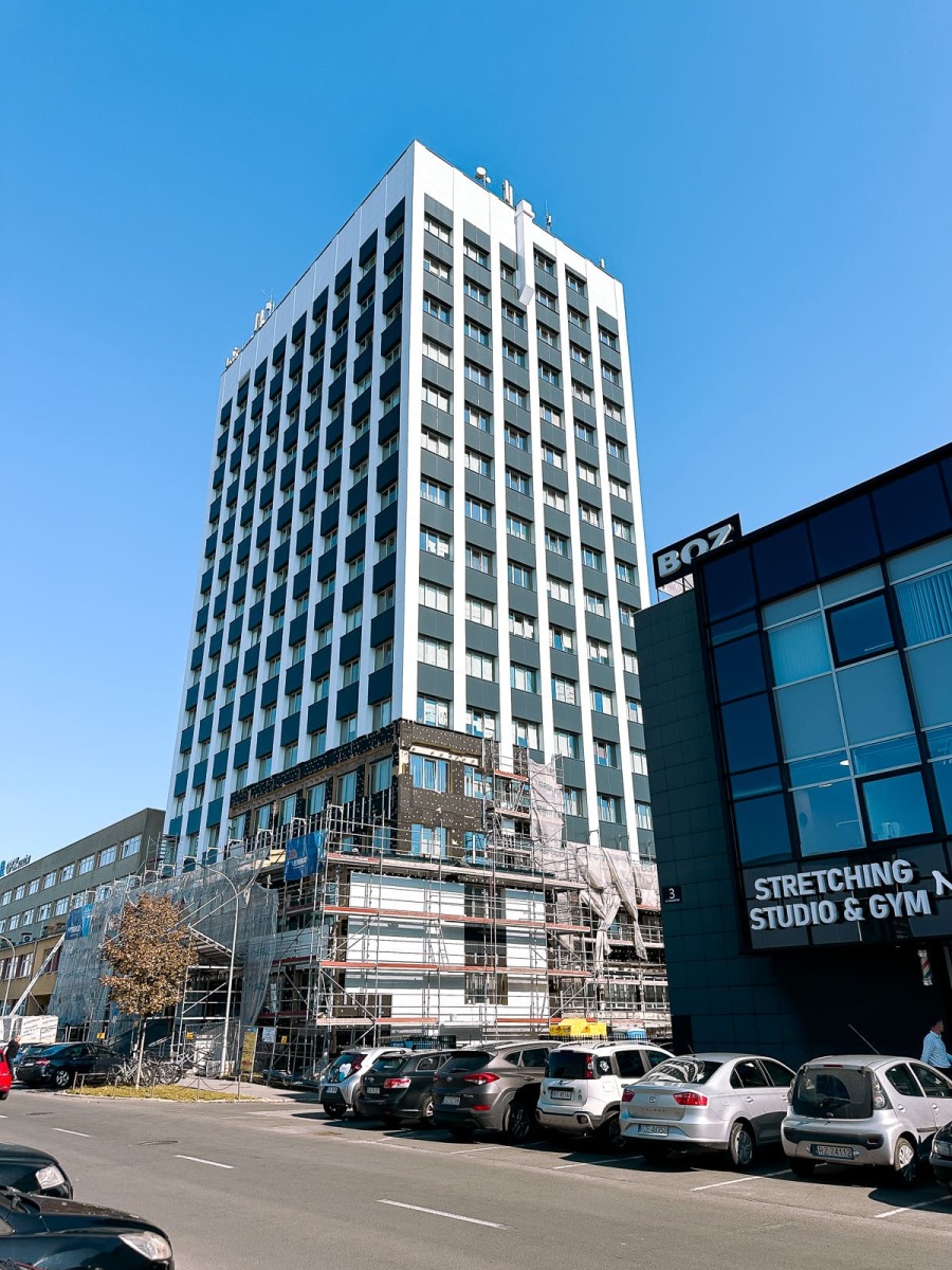 Rzeszów - Modernizacja 15-piętrowego biurowca na ul. Geodetów w Rzeszowie [wrzesień 2026]