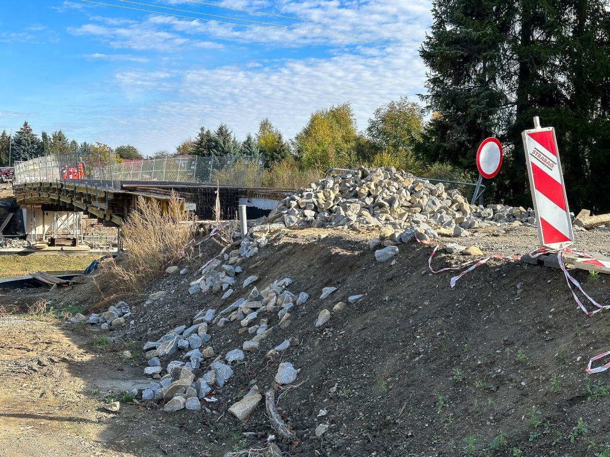 Rzeszów - Budowa kładki nad rzeką Strug na osiedlu Drabinianka [październik 2026]