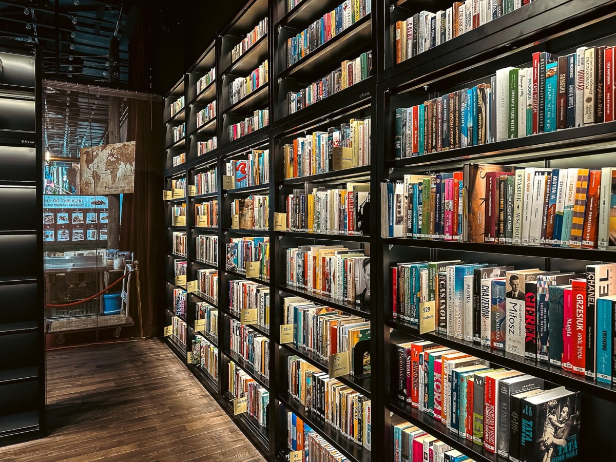 Rzeszów - Biblioteka w Millenium Hall (filia nr 3 WiMBP w Rzeszowie)