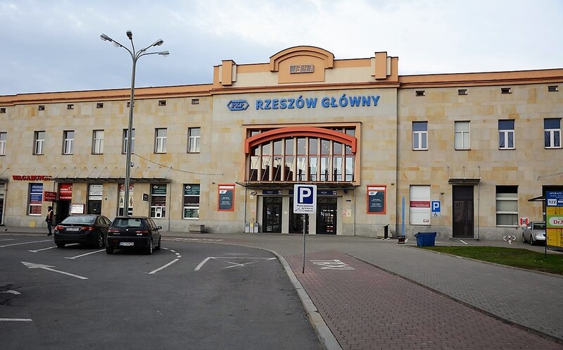Komunikat Urzędu Miasta! Transport dla uchodźców z Ukrainy do Wieliczki. Mogą zgłaszać się matki z dziećmi - Aktualności Rzeszów