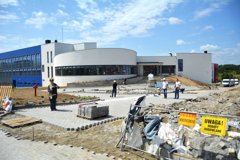 (FOTO) Kończą budowę nowej szkoły. Zobacz, jak wygląda placówka przy Bł. Karoliny - Aktualności Rzeszów - zdj. 6