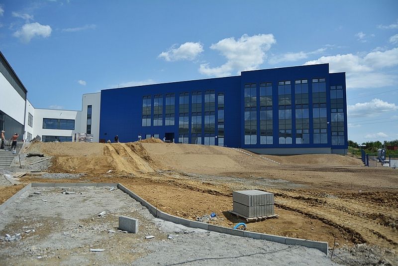 (FOTO) Kończą budowę nowej szkoły. Zobacz, jak wygląda placówka przy Bł. Karoliny - Aktualności Rzeszów - zdj. 8