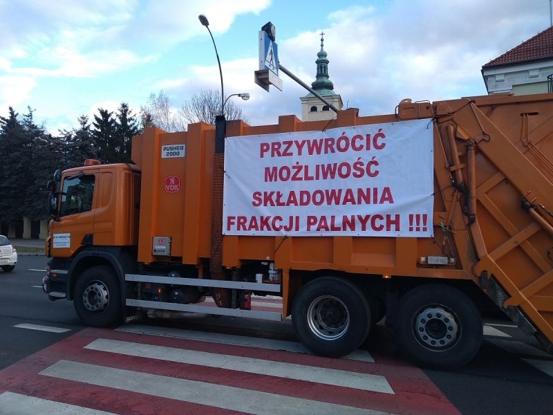 „Protest śmieciarek” w Rzeszowie [FOTO] - Aktualności Rzeszów - zdj. 4