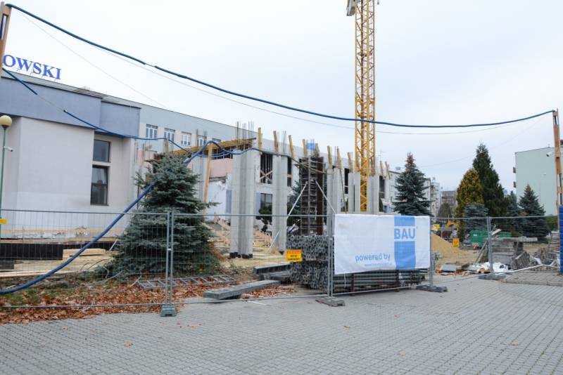 Trwa rozbudowa budynku głównego Uniwersytetu Rzeszowskiego [ZDJĘCIA] - Aktualności Rzeszów - zdj. 4